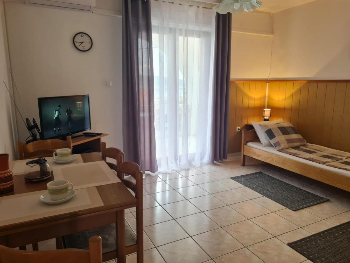 Apartments Kesic Barbat na Rabu Exterior foto