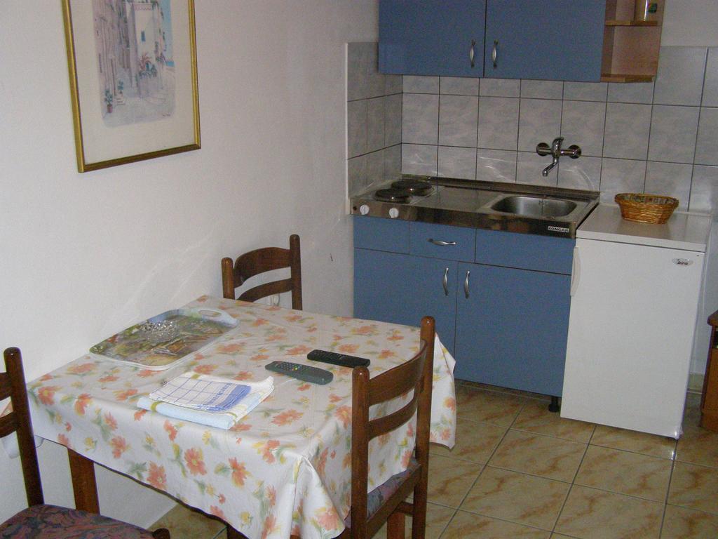 Apartments Kesic Barbat na Rabu Habitación foto