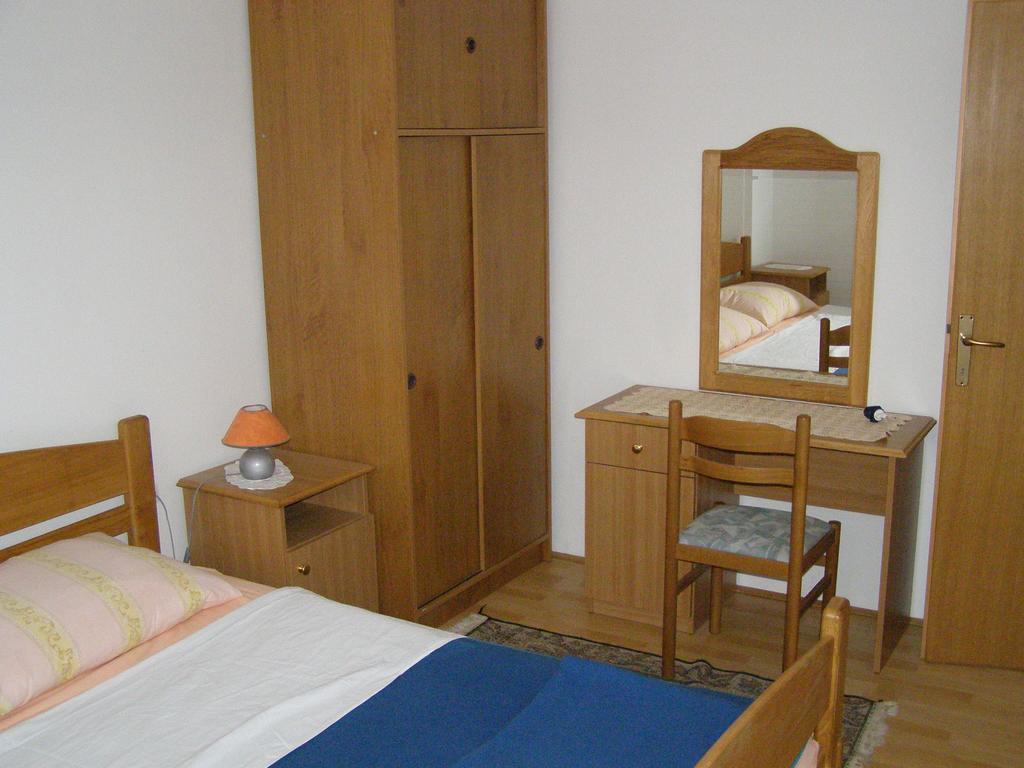 Apartments Kesic Barbat na Rabu Habitación foto